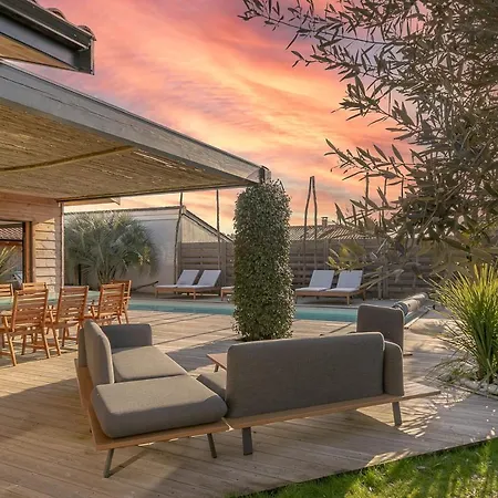 Villa Privee 12 Personnes Piscine Chauffee - *
